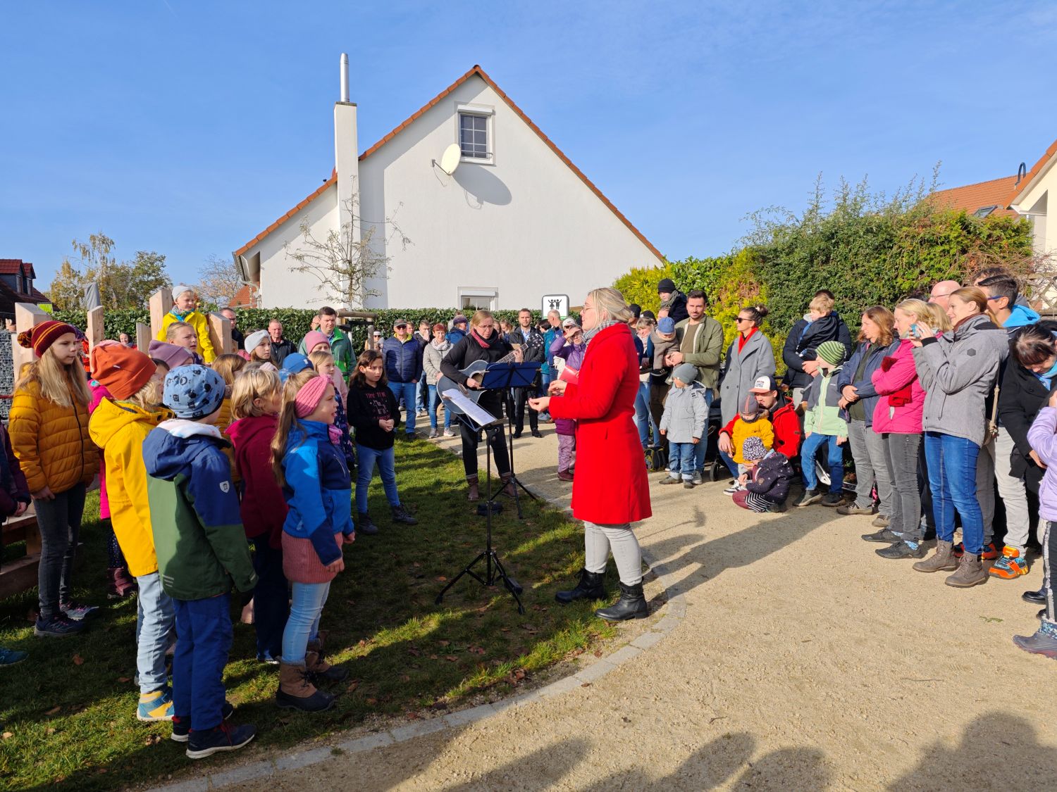Kinderchor "Elblerchen" bei der Jahrgangsbaumpflanzung im Jahr 2024
